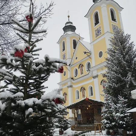 Ehrensberger Apartment *