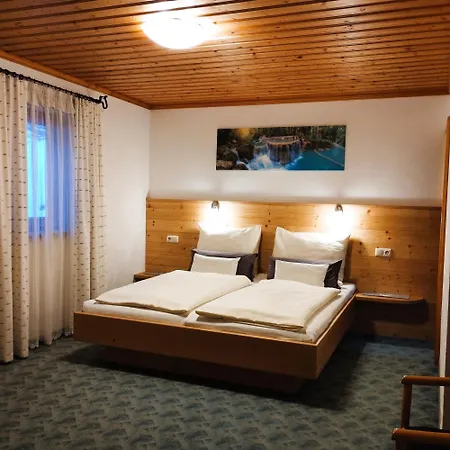 Ehrensberger Apartment